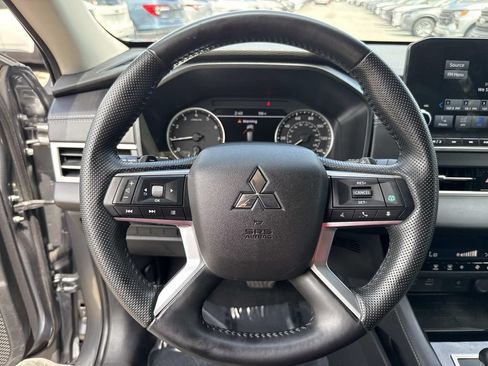 Used 2024 Mitsubishi Outlander SE FWD image 41