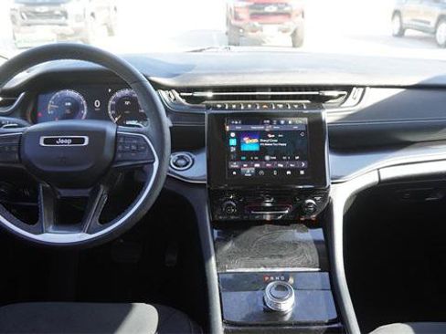 Certified 2023 Jeep Grand Cherokee Laredo w/ Luxury Tech Group I image 14