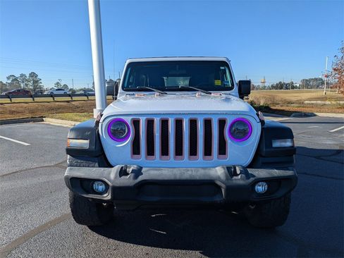 Used 2018 Jeep Wrangler Unlimited Sport S image 10