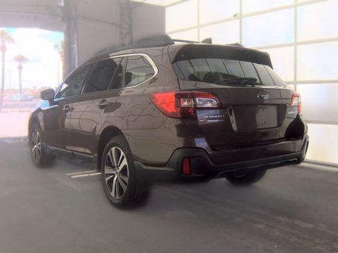 Used 2019 Subaru Outback 2.5i Limited AWD/4WD image 6
