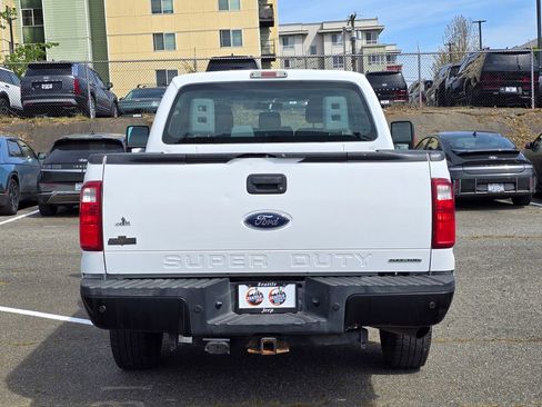 Used 2012 Ford F250 XL w/ PWR Equipment Group AWD/4WD image 6