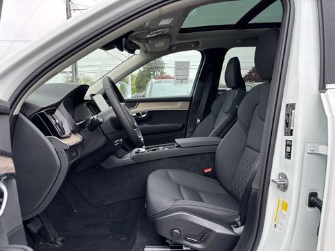 New 2026 Volvo XC90 B6 Core w/ Protection Package AWD/4WD image 15