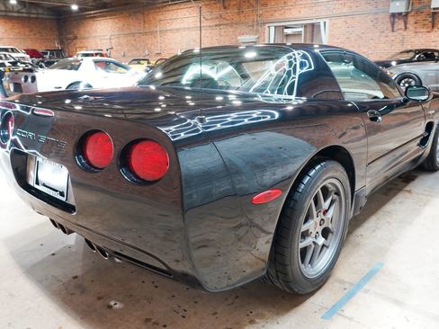 Used 2002 Chevrolet Corvette Z06 w/ Memory Pkg RWD image 17