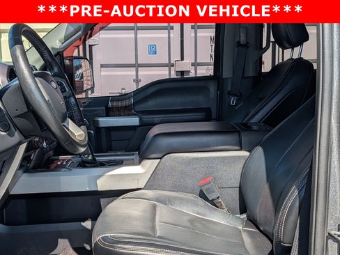 Used 2018 Ford F150 Lariat w/ Equipment Group 502A Luxury AWD/4WD image 24