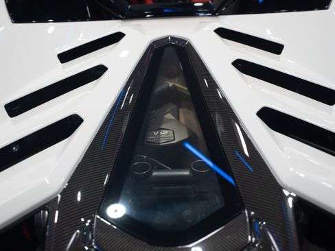 Used 2020 Lamborghini Aventador SVJ AWD/4WD image 15