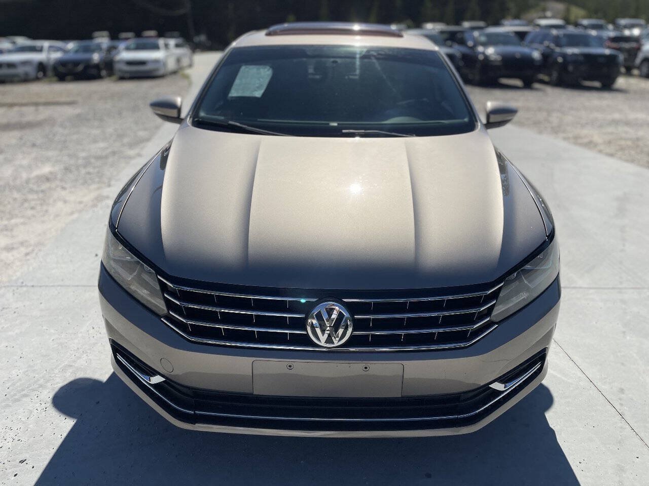Used 2016 Volkswagen Passat 1.8T SE FWD image 2