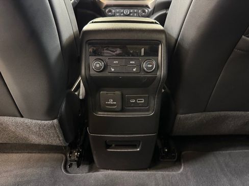 Used 2022 GMC Acadia Denali w/ Black Diamond Edition image 19