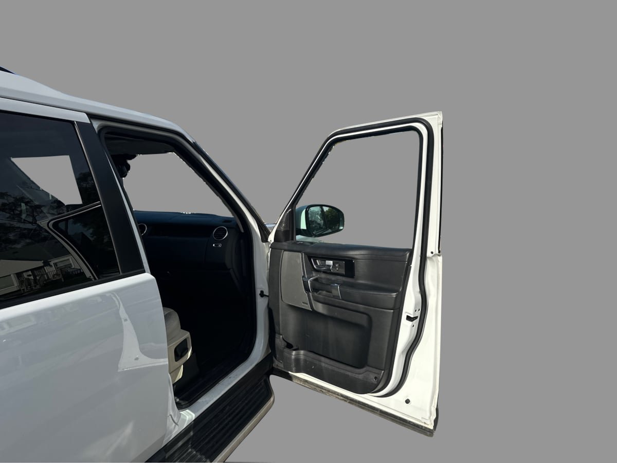 Used 2015 Land Rover LR4 HSE LUX AWD/4WD image 34