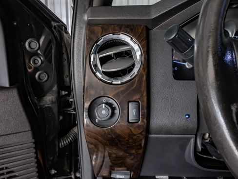 Used 2015 Ford F250 Platinum w/ FX4 Off-Road Package image 28