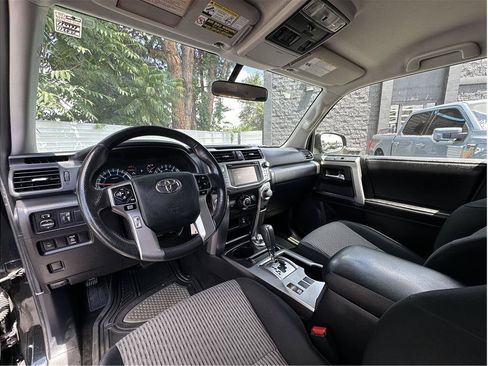 Used 2015 Toyota 4Runner SR5 AWD/4WD image 2