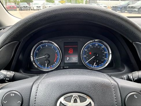 Used 2017 Toyota Corolla LE w/ Carpet Mat Package (TMS) FWD image 19