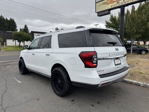 Used 2024 Ford Expedition Max Limited AWD/4WD image 3