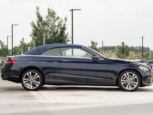 Used 2017 Mercedes-Benz C 300 4MATIC Cabriolet image 4