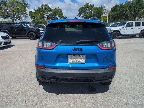 Used 2022 Jeep Cherokee Latitude AWD/4WD image 7
