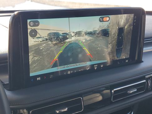 Certified 2025 Lincoln Aviator Premiere w/ Equipment Group 101A image 17