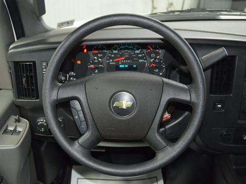 Used 2025 Chevrolet Express 3500 LS image 22