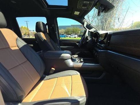 Used 2025 Chevrolet Silverado 2500 High Country w/ High Country Premium Package image 8