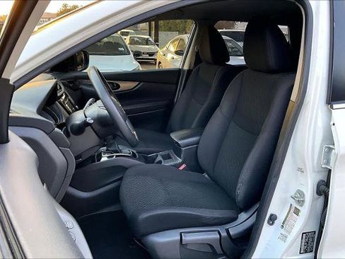 Certified 2019 Nissan Rogue Sport S image 7