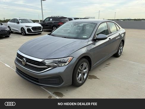Used 2024 Volkswagen Jetta SE FWD image 1