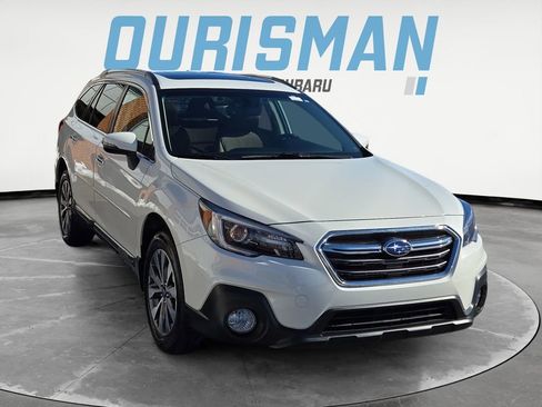 Used 2018 Subaru Outback 2.5i Touring image 1