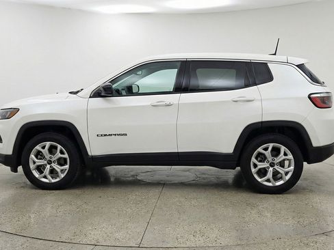 Used 2025 Jeep Compass Latitude image 5