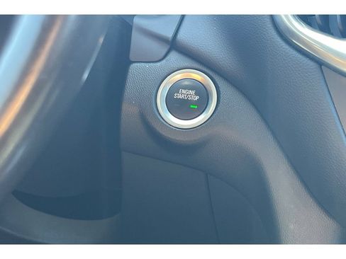 Used 2021 Chevrolet Equinox LT FWD image 31