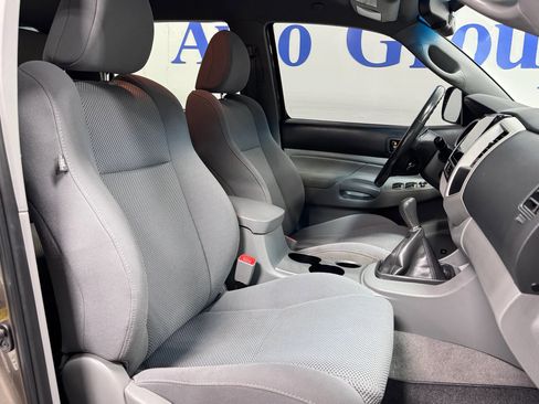 Used 2011 Toyota Tacoma 4x4 Double Cab w/ TRD Off-Road Pkg w/JBL Audio image 13