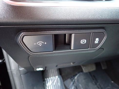 Used 2025 Kia K4 GT-Line w/ GT-Line Premium Package FWD image 17
