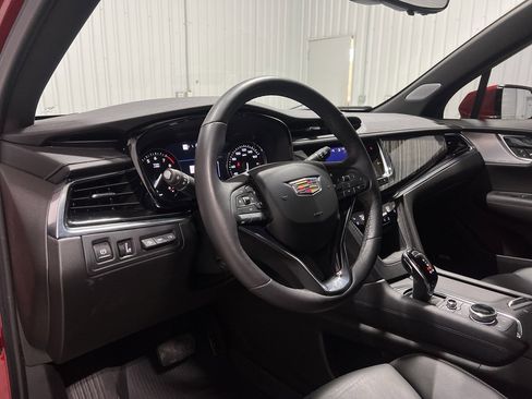 Used 2024 Cadillac XT6 Premium Luxury w/ Technology Package image 8