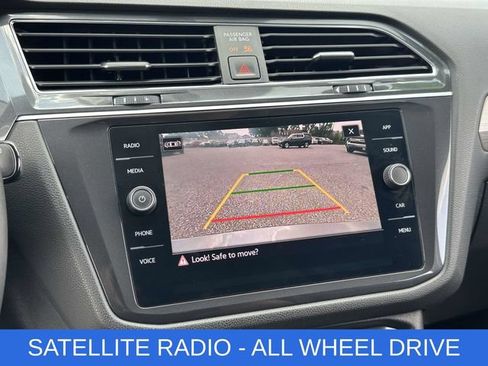 Used 2021 Volkswagen Tiguan SE AWD/4WD image 4