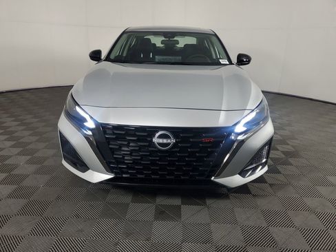 New 2025 Nissan Altima 2.5 SR w/ SR Premium Package image 9