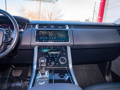 Used 2020 Land Rover Range Rover Sport HSE image 22