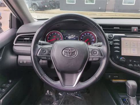 Used 2019 Toyota Camry XSE image 23