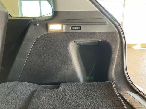 Used 2022 Lincoln Corsair Reserve w/ Equipment Group 201A image 33