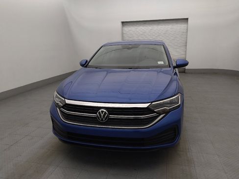 Used 2023 Volkswagen Jetta SE image 15