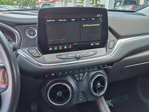 Used 2025 Chevrolet Blazer LT FWD image 21