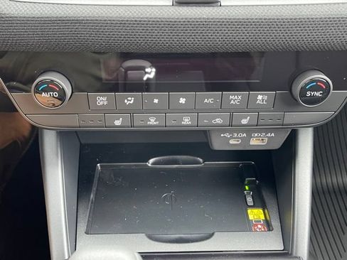 Used 2026 Subaru Outback Limited XT AWD/4WD image 13