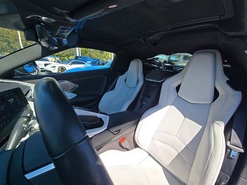 Used 2023 Chevrolet Corvette Stingray Preferred Cpe w/ Z51 Performance Package image 4