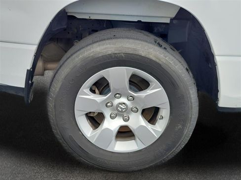 Used 2019 RAM 1500 Big Horn AWD/4WD image 30