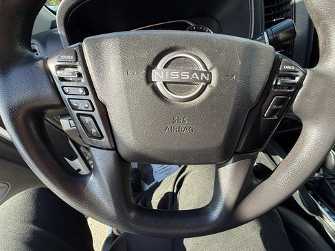 Used 2022 Nissan Frontier S RWD image 13