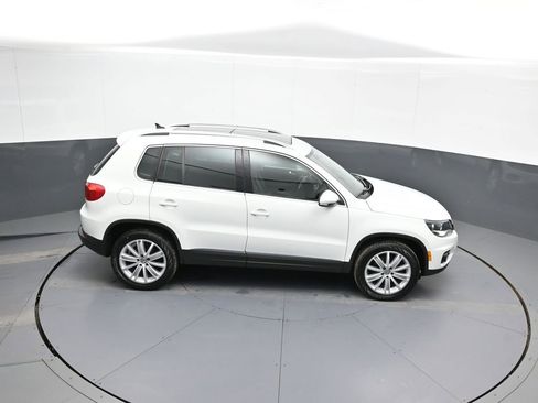 Used 2015 Volkswagen Tiguan SE image 35