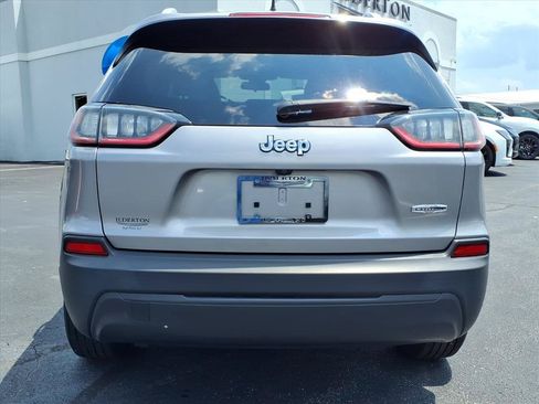Used 2019 Jeep Cherokee Latitude w/ Popular Appearance Group FWD image 24