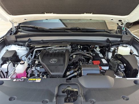 Used 2026 Toyota Grand Highlander Platinum image 33