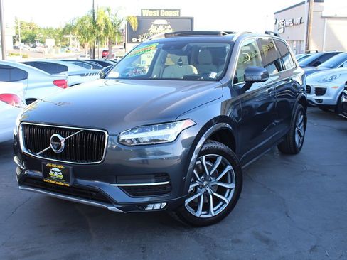 Used 2017 Volvo XC90 T6 Momentum w/ Vision Package image 2