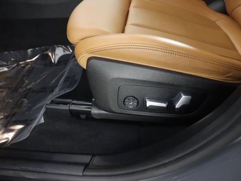 Used 2023 BMW X3 xDrive30i w/ Premium Package image 32