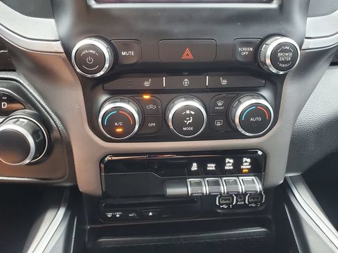 Used 2019 RAM 1500 Big Horn AWD/4WD image 29