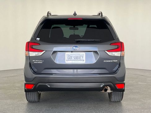 Certified 2023 Subaru Forester Premium image 5