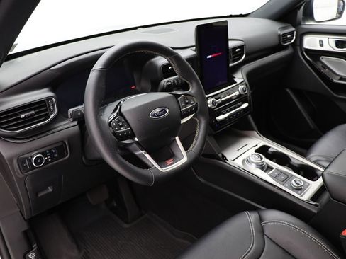 Used 2024 Ford Explorer ST w/ Technology Package image 12