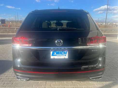 Used 2023 Volkswagen Atlas SE w/ Panoramic Sunroof Package image 6