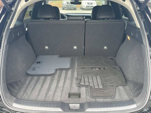 Certified 2025 INFINITI QX50 Luxe image 8
